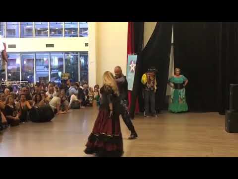 Dança Cigana - Rosas e Punhais - música: I Put A Spell On You de Annie Lennox