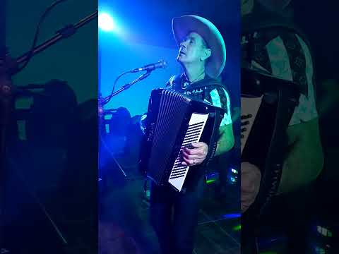 Odair de Paula Sanfoneiro tocando na Hora de Amar baile especial em Patrocínio do Muriaé MG #baile