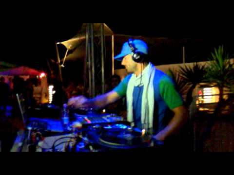 Valerio Zanella playing "Sense" by Dj T. Feat. James Teej @ Eisha VITAMINA!