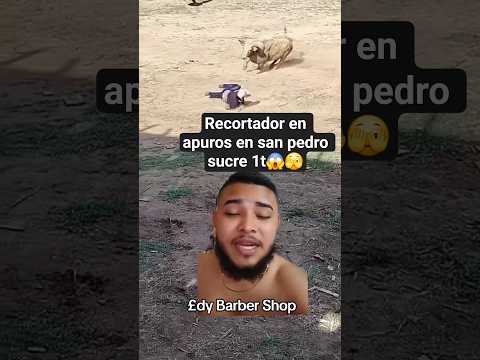 Recortador en apuros en 1t de toros en san pedro sucre 😱 #parati #toros  #mrbeast #corralejo  #omg