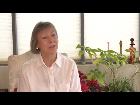 Jenny Agutter is Happy to See I START COUNTING! Resurface