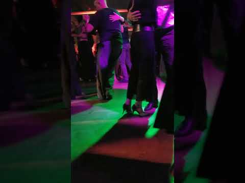 Piernas de tango pasos para bailar. Muy Martes milonga