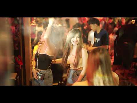 ใช่ฉันรึเปล่า - กะลา | The Moon Bar