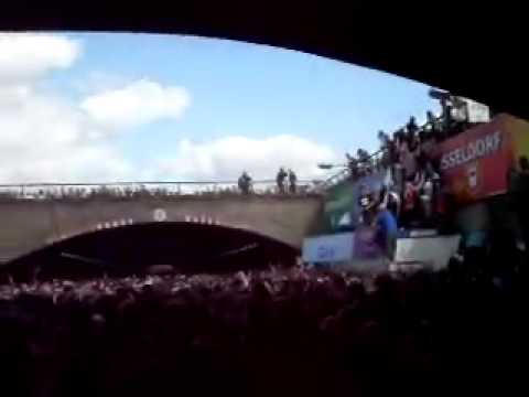 LOVEPARADE 2010 - Kurz vor der Panik im Tunnel