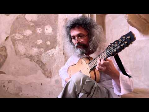 Esteban Daza - Dame acogida en tu hato - Nicolae Szekely, vihuela.mpg