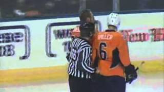 Hockeyfighters.cz  Kip Brennan knocks vs TJ Reynolds.wmv