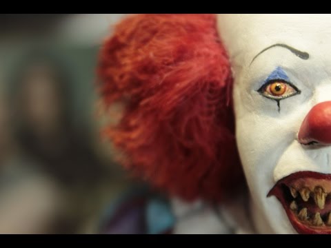 IT (Pennywise) Resin sculpture by  Lorenzo Di Vincenzo