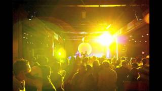 Buraka Som Sistema - (We Stay) Up All Night (Star Slinger Remix)