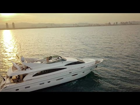 FYVHMVN - El Dinero Me Llueve (Official Video)