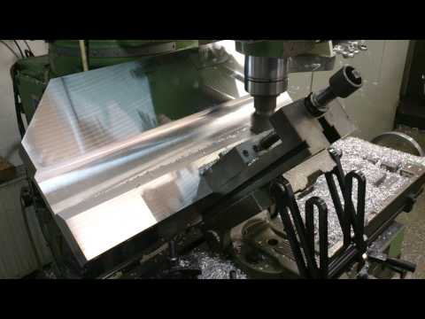 Fräsen einer Gussaluminium Präzisionsplatte C250, AlMg4,5Mn0,7, ohne Kühlung