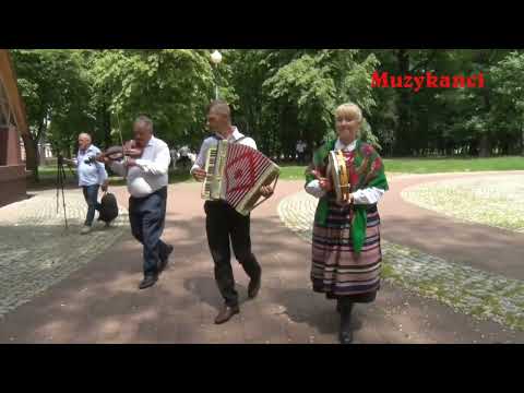 Ale piękny weselny MARSZ szkoda że tak rzadko jest GRYWANY