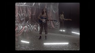 La Escalera Music Video