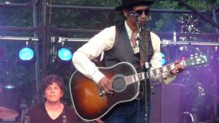 ALEJANDRO ESCOVEDO and The Sensitive Boys (and Sensitive Girls)  "Down In the Bowery" 7-7-10