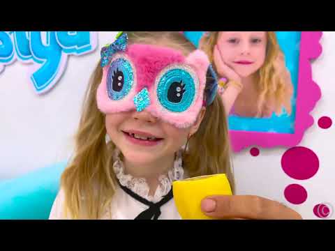 Dad teaches Nastya 5 human senses