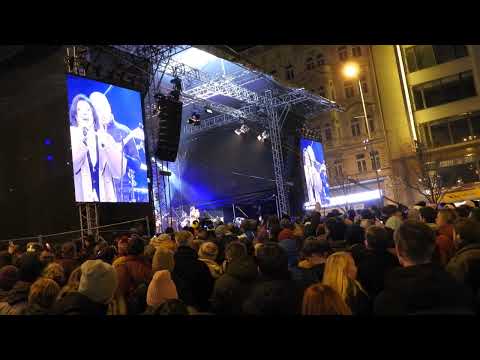 Koncert pro ukrajinu Marie Rottrová Ach lásko voníš deštěm DSCN5079
