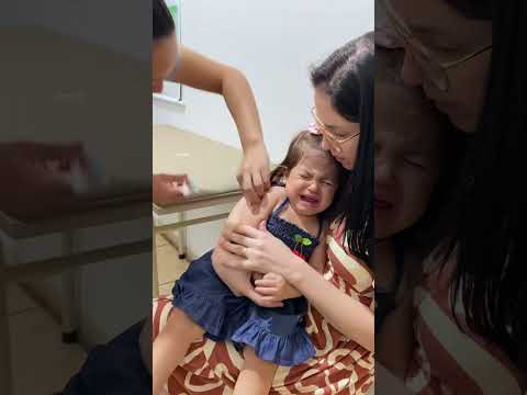 Dia de vacina 💉 e foram 4 🥹😭🩷 #baby #vacina #bebe #menina