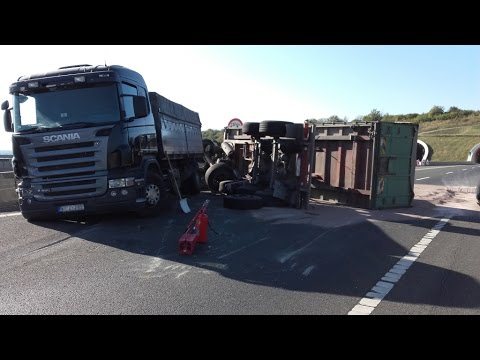 Közúti baleset az M6 autópályán