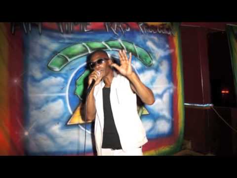Maad Indian performing live @ Reggae Mondays in Brooklyn, NY