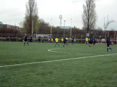 Seizoen 2009/2010 FC Zoetermeer D2 thuis tegen Blauw Zwart D op 27 maart 2010