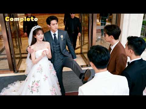 💓En la boda, la chica fue acosada por sus 4 hermanos adoptivos, ¡pero por suerte apareció el CEO!