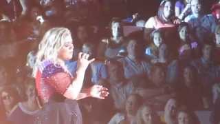 Kelly Clarkson -  &quot;Tightrope&quot; Live at Verizon Arena 2015