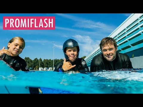 Chris Hemsworth und seine Familie genießen Surf-Abenteuer