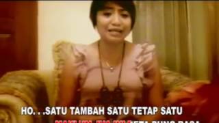 Download lagu YOCHEN AMOS FEAT TESA IDOL - 1 1=SATU CINTA (Cipt : JUSIMAN SYAHAILATUA) mp3