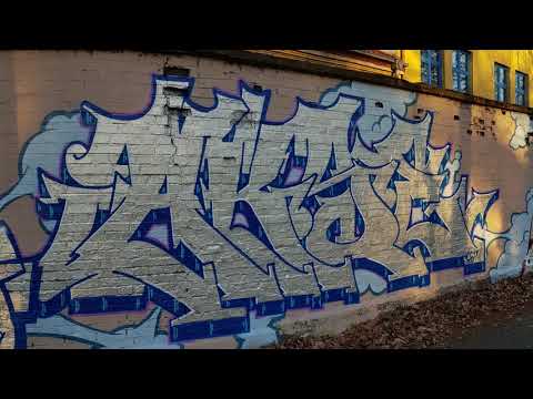 Akse and Hurkone have done a nice silver wall *Graffiti*