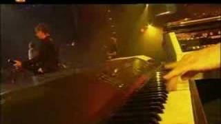 A little bit of Carol plus BBJ with the guitarpicking bit