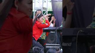 Download lagu Kocak🤣 Ratna Antika Mau Nyanyi Malah Dibikin Jaranan | Live HUT Laraku ft Faris Kendang mp3 Download lagu Kocak🤣 Ratna Antika Mau Nyanyi Malah Dibikin Jaranan | Live HUT Laraku ft Faris Kendang mp3