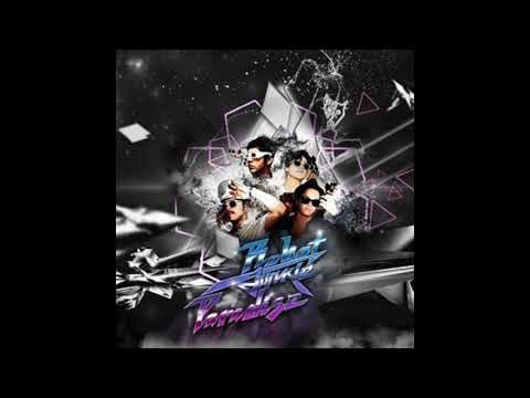 Robot junkie paradise - Polifónico / Feat. Gil Cerezo (Audio)