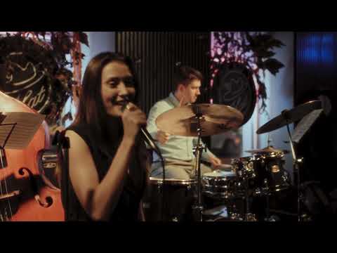 “Bad Romance” - Lady Gaga (version by Postmodern Jukebox) | Live | Schick Schock Band