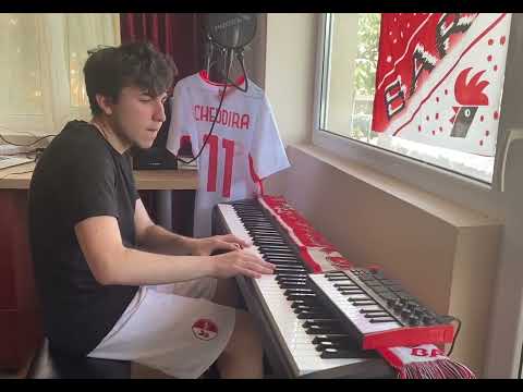 “Vinci per noi… ci devi credere! 🤍❤️” Coro BARI Curva Nord - Piano Cover by Chicco De Angelis