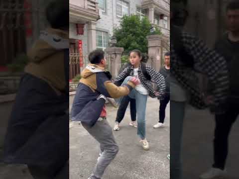 Woman Demonstrates Practical Chinese Self‑Defense Martial Arts #chinesekungfu #martialarts