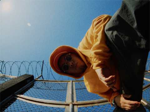 金曲歌王蛋堡無預警推出新歌《給我一點時間》!重返故鄉台南運河,用爵士嘻哈溫柔和解歲月 金曲歌王蛋堡無預警推出新歌《給我一點時間》!重返故鄉台南運河,用爵士嘻哈溫柔和解歲月