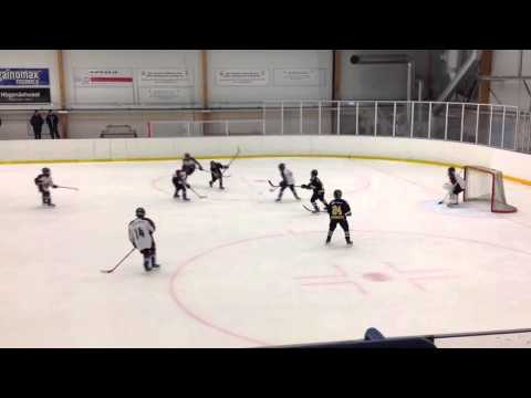 Älta tigers04. Visar passningspel