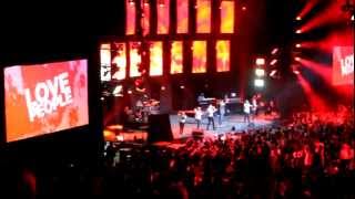 Love God Love People by Israel Houghton LIVE in Tacoma, Seattle