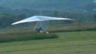 preview picture of video 'Touch and go 9.5.2008  Trike flying SLOVENIJA'
