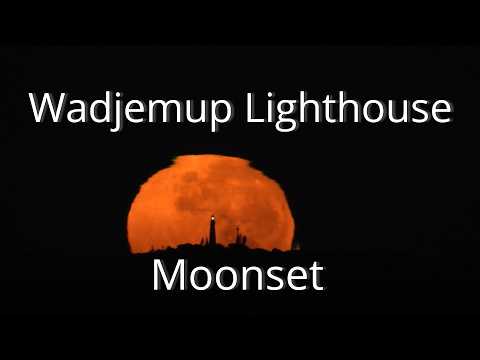 Wadjemup Lighthouse Moonset