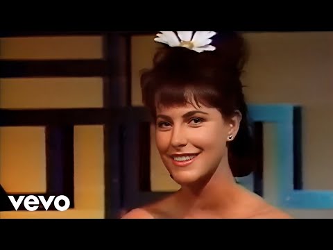 Lio - Plus je t'embrasse (Clip Officiel HD)