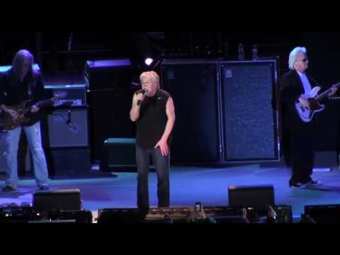 [HD] Bob Seger Travelin' Man / Beautiful Loser Atlantic City 4/16/11