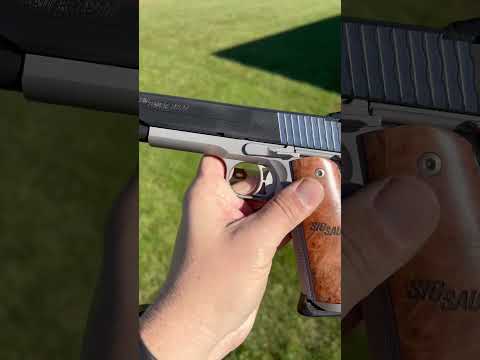 SIG SAUER 1911 FULL SIZE STX STAINLESS .45 ACP 5″ BARREL 8-ROUNDS MAPLE WOOD GRIP