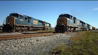 preview picture of video 'CSX Locomotives Clear Track For CSX Train To Come Through'
