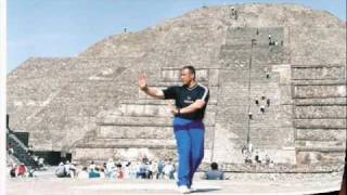 preview picture of video 'Wushu de México OWM - Profesor Eduardo Castro Cruz'