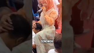 Download lagu Sedang viral! Ibu-ibu joget tidak seronok diatas panggung mp3