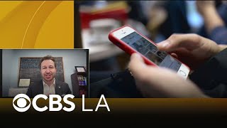 LAUSD board votes to restrict student screen time