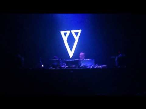 "All the Way (Steve Wish Remix)" - Paul van Dyk / Paul van Dyk (Live in Houston, TX)