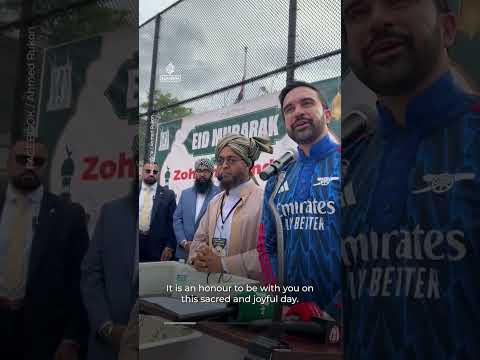 Mamdani wears Arsenal thobe during Eid al-Adha celebrations