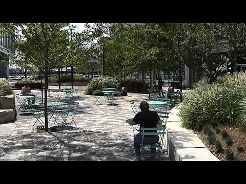 Promenade Opens in Seaport District