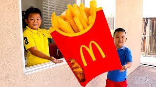 Lyndon & Alex Pretend Play French Fries Fast Food Drive Thru Restaurant Toy Store